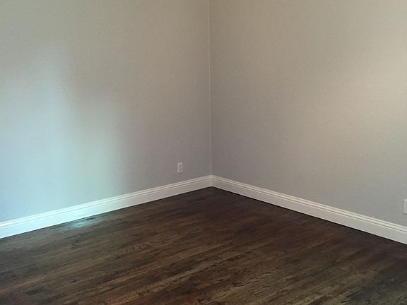 5th image of 208 Sesame Dr