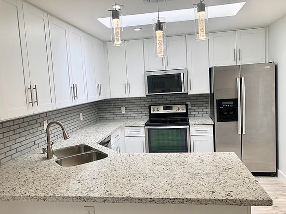 5th image of 2421 E Desert Cactus St