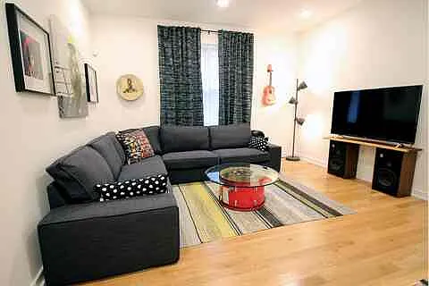 3 bed, 1100 sqft, $1,800 — Photo 3