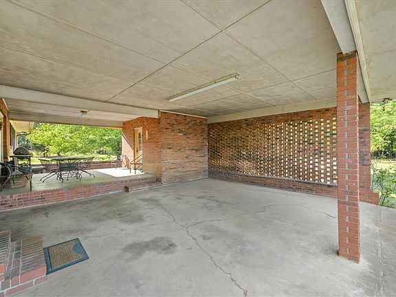 4th image of 135 Seneca River Rd