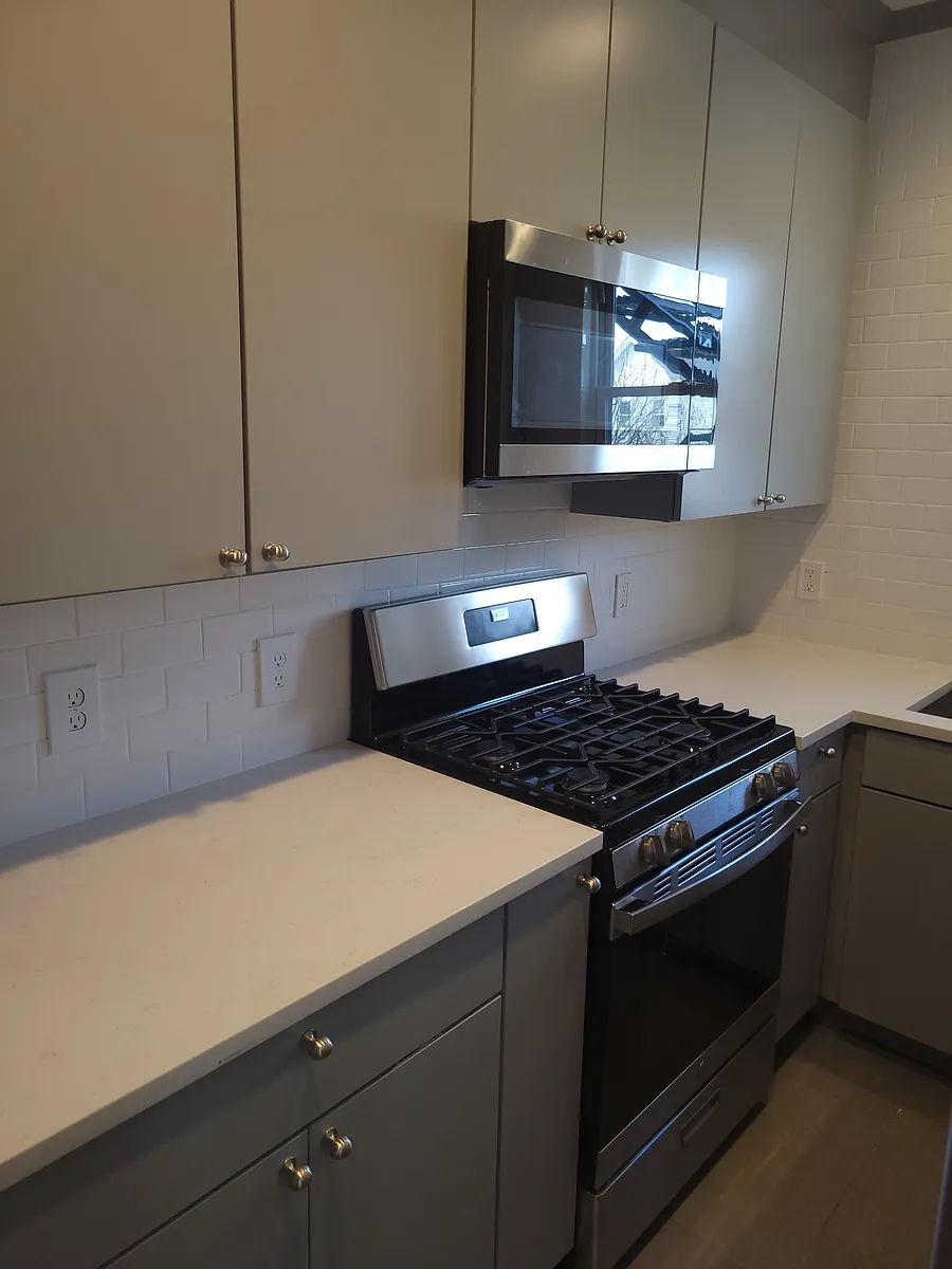 Building Photo - 38 Melville St #2