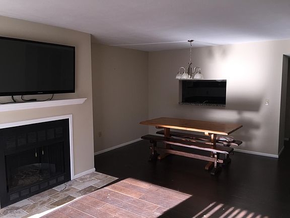 5th image of 300 Carolina Ave APT 302