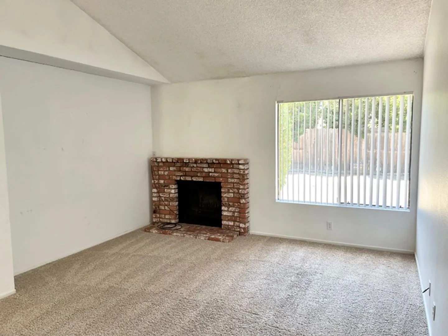 SLO 4 Bedroom, 2 Bath in Laguna Lake — Photo 3
