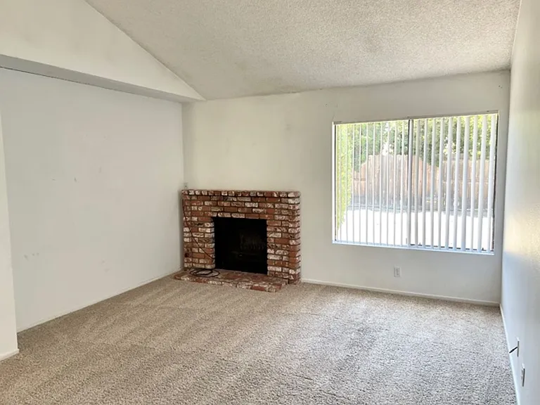 1388 Cavalier Ln — Photo 3