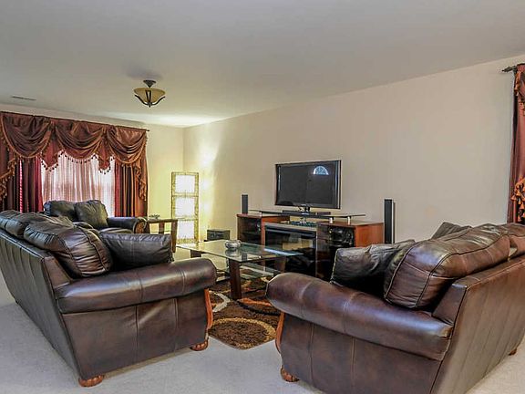 5th image of 499 Cliffwood Ave