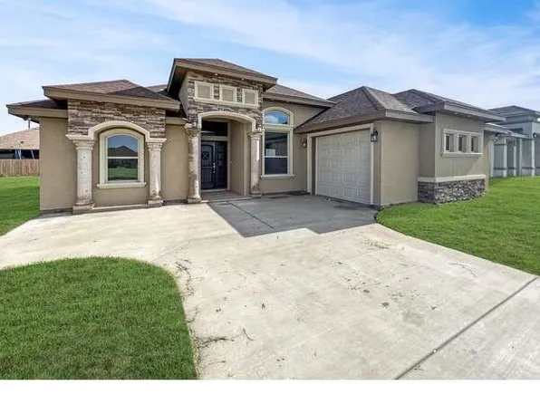 318 Santa Isabel Ln, Rio Grande City, TX 78582