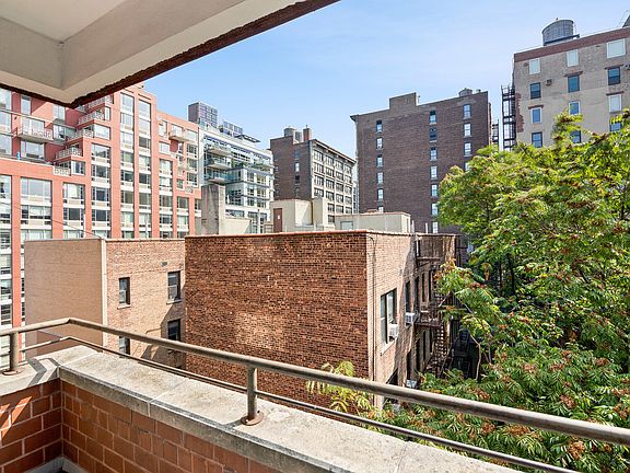 3rd image of 181 7th Ave APT 7D