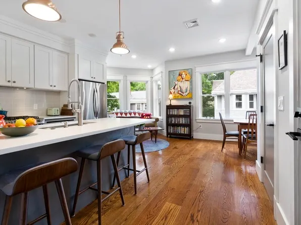 4 Hagar St Unit 3, Jamaica Plain, MA 02130