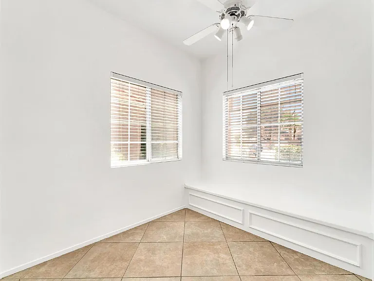 2560 Silver Shadow Dr — Photo 10