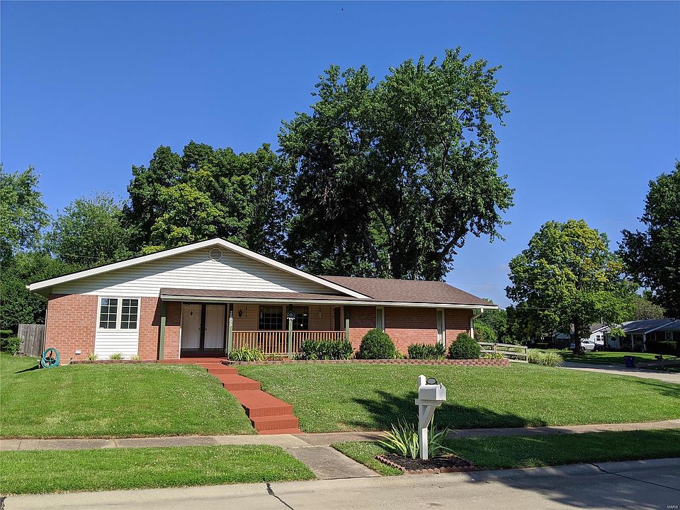 1st image of 2905 Churchill Dr