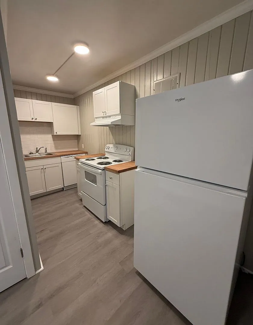 1437-1459 W. Fourth St. - 12 Unit — Photo 3