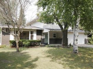 1112 Berkshire Dr, Kalamazoo, MI