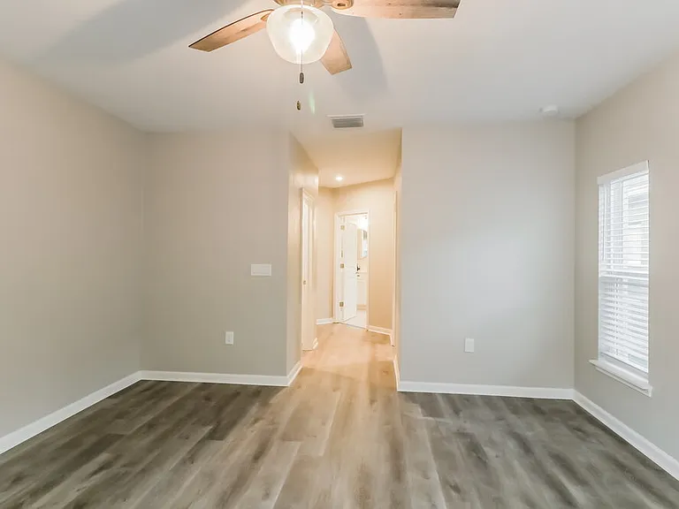 18588 Hunters Meadow Walk — Photo 8