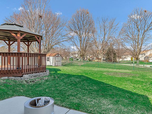 5th image of 307 Orchard Ln