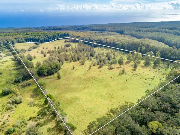 45-3445 Kahana Dr, Honokaa, HI 96727