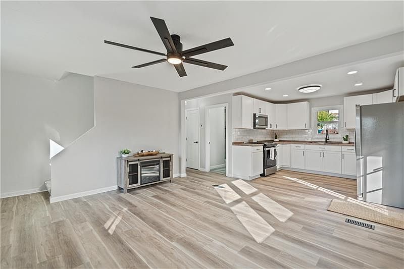 745 McArthur Dr, Greensburg, PA 15601 Zillow