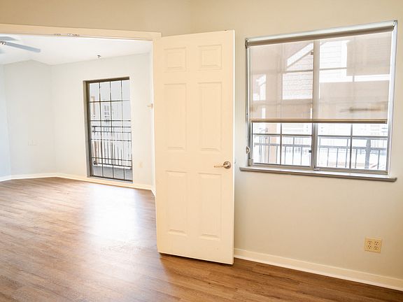 5th image of 1855 Craigshire Dr #921