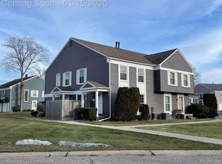 23626 Stonehenge Blvd, Novi, MI