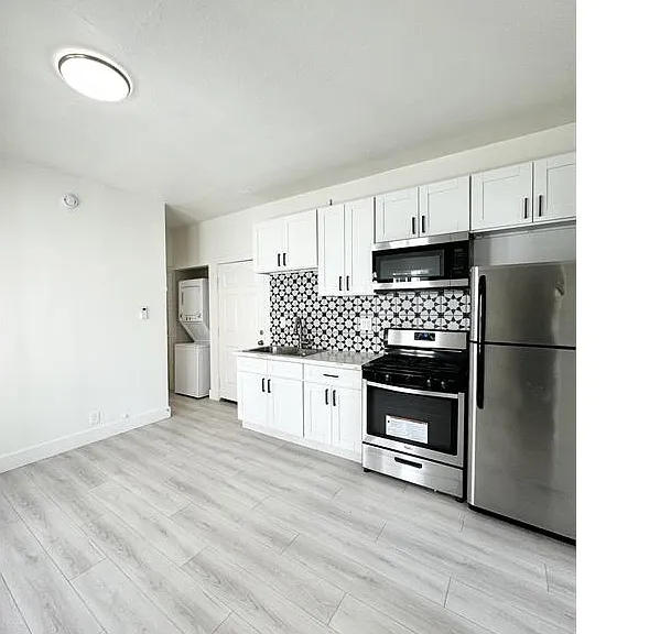 304 Patton St #A — Photo 8