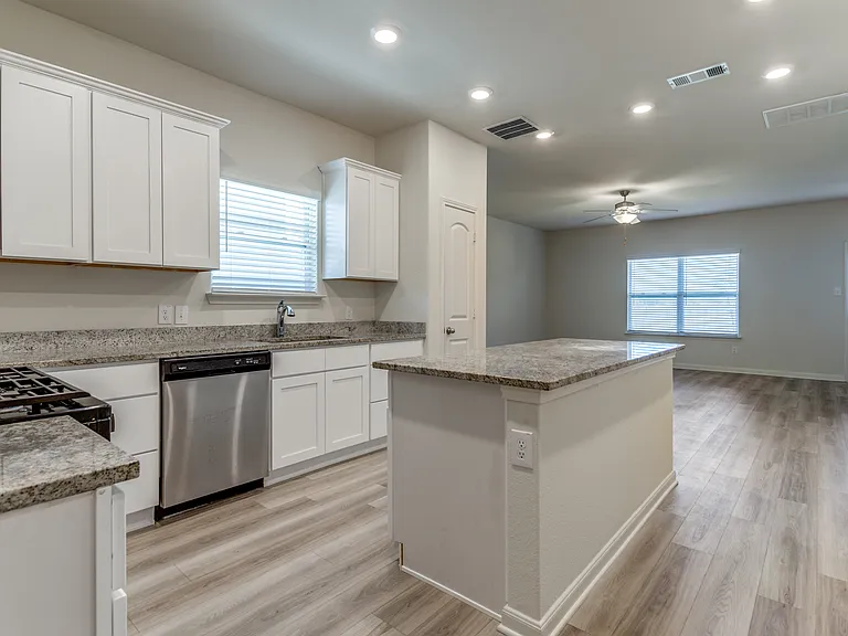 326 Stone Ct — Photo 8