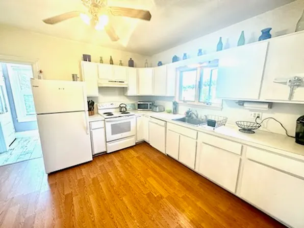 63 E Bowery St #2, Newport, RI 02840