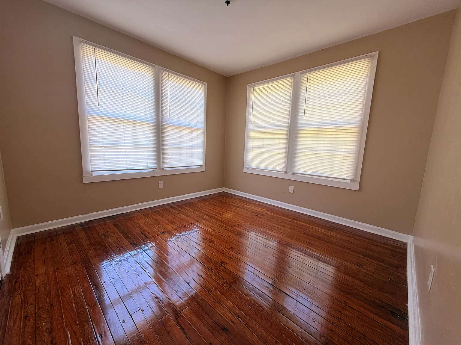 2 bed, 1000 sqft, $850 — Photo 4
