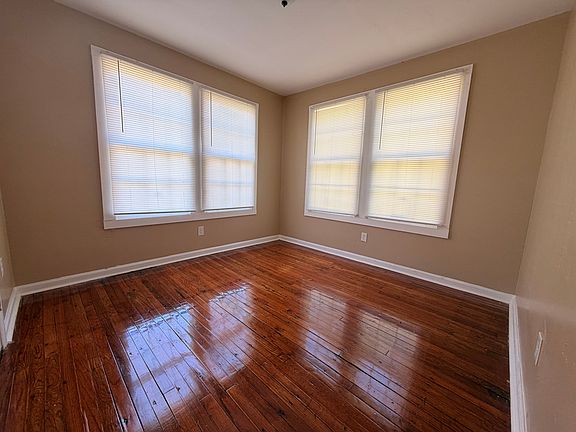 4th image of 4755 Wyandotte St