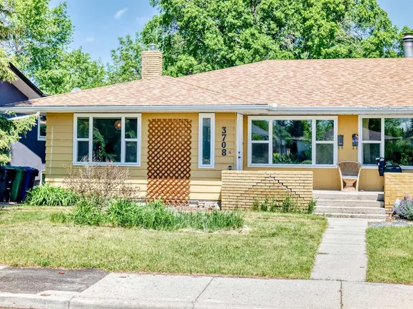 3708 A S Spruce Dr SW, Calgary, AB T3C 3A7