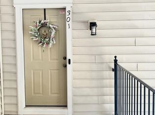 46891 Eaton Ter UNIT 301, Sterling, VA 20164