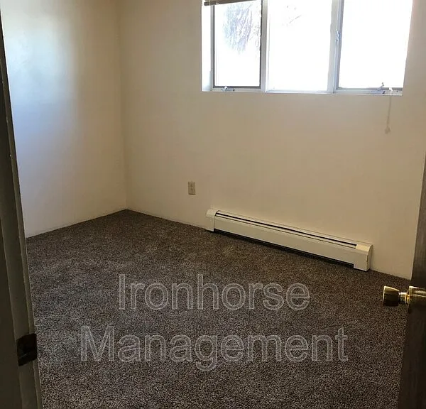 805 W Villard St #3 — Photo 8