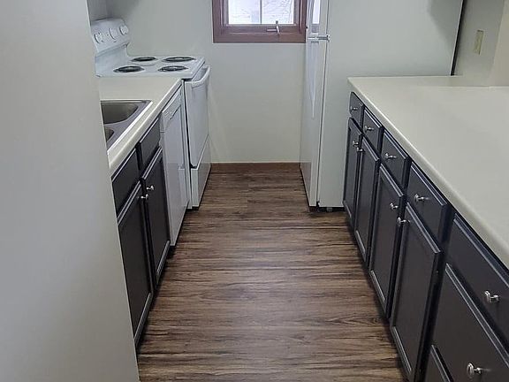 3rd image of 262 Cambridge Ln SE