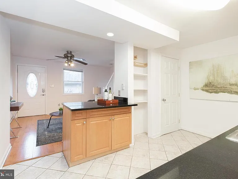 1136 Oneil St — Photo 6