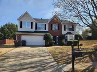 521 Sydney Walk Ln, Lawrenceville, GA 30046