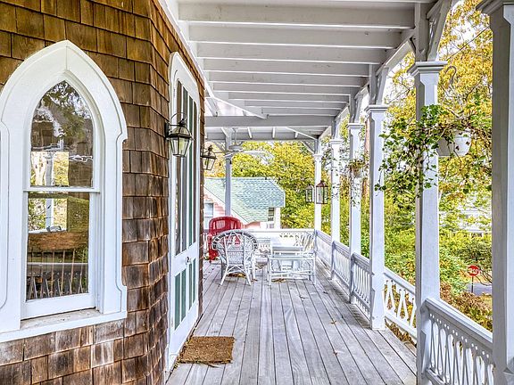2nd image of 7 Spring Garden Ave