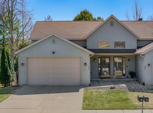 433 14th Ave, Baraboo, WI 53913