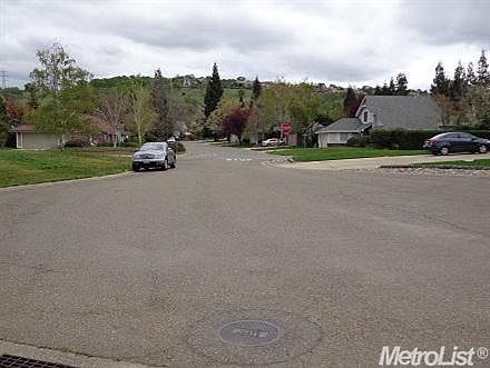 2nd image of 1421 Wiluna Pl