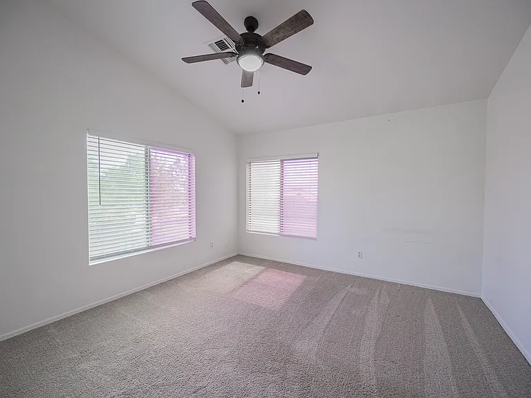 11595 W Holly St — Photo 29
