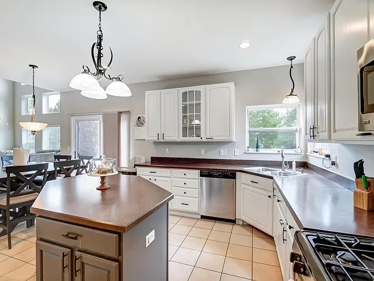 3234 Walkerview Dr — Photo 19