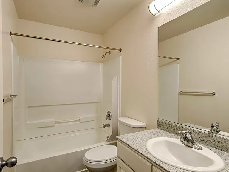 Admiral Hartman - Military Housing — Photo 7