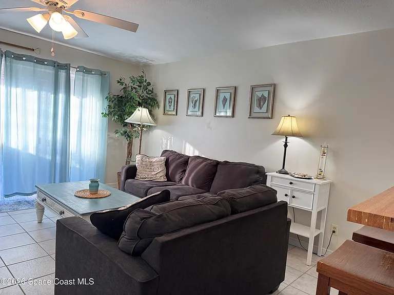 917 Jamestown Ave #100 — Photo 26