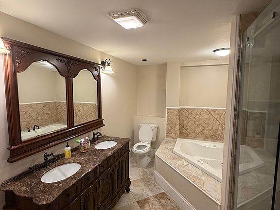 2nd image of 208 Warren Ave #2