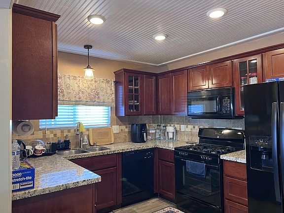 3rd image of 812 W Clover Rd Space 51