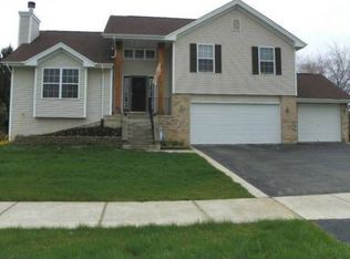 406 Prairie Hill Pkwy, Winnebago, IL 61088