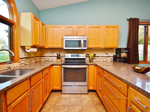 3rd image of 316 Burrwood Ave