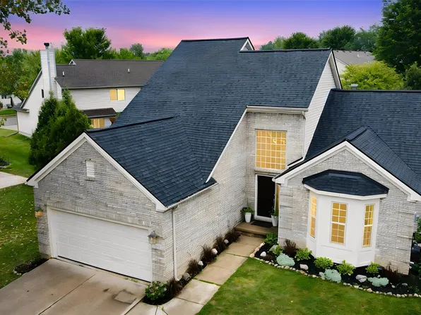 766 Pembroke Dr, Saline, MI 48176