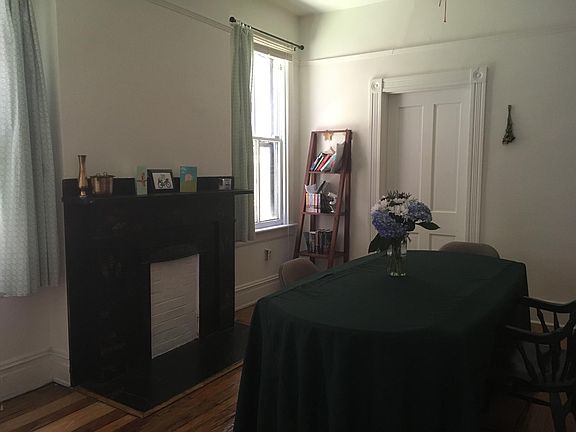 5th image of 2402 E Clay St APT B