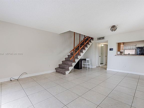 5th image of 1100 W 35th St APT 23