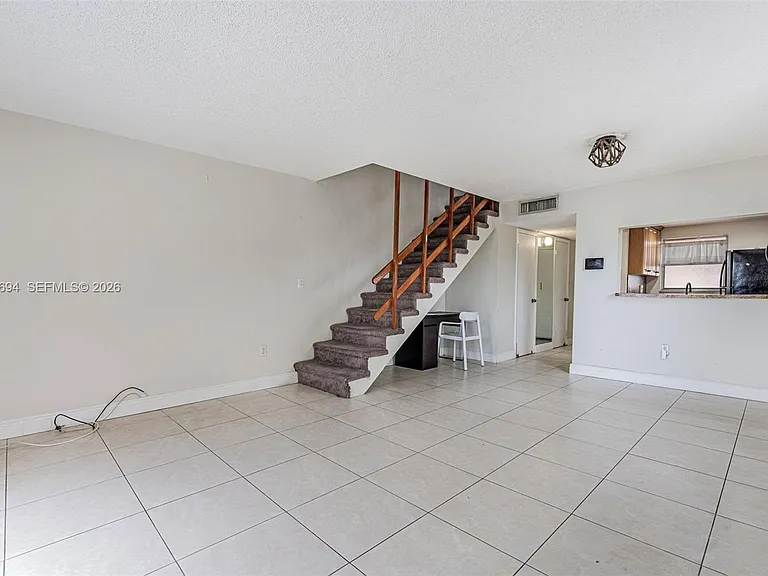 1100 W 35th St #23 — Photo 5