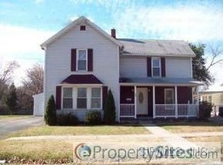 605 N Walnut St, Litchfield, IL 62056