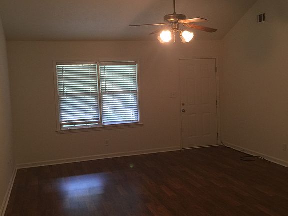 5th image of 1575 Cherry Hill Ct SW